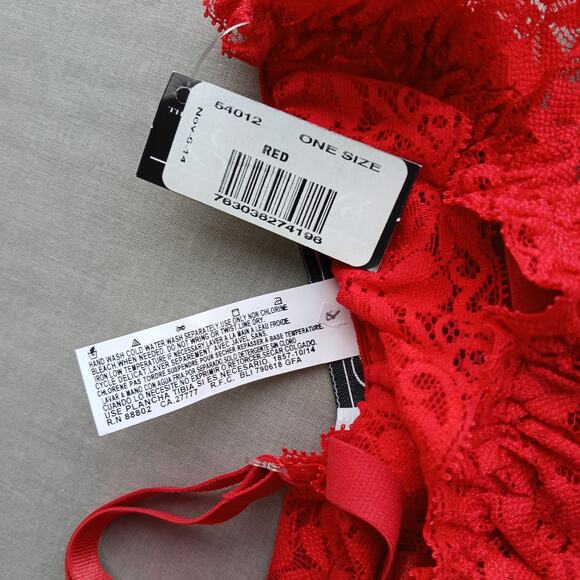 The Escanté Collection Red Garter Belt OSFM classic lingerie lace strap snap - Picture 6 of 7